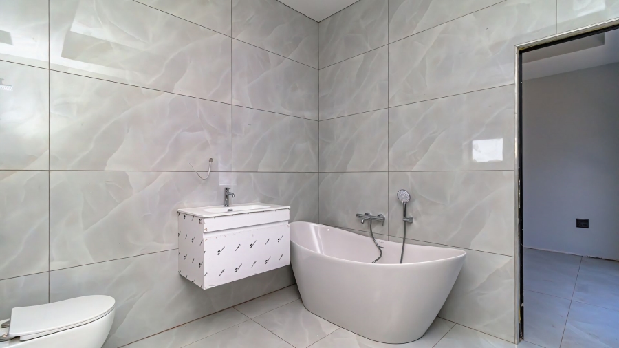 5 Bedroom Property for Sale in Serengeti Lifestyle Estate Gauteng