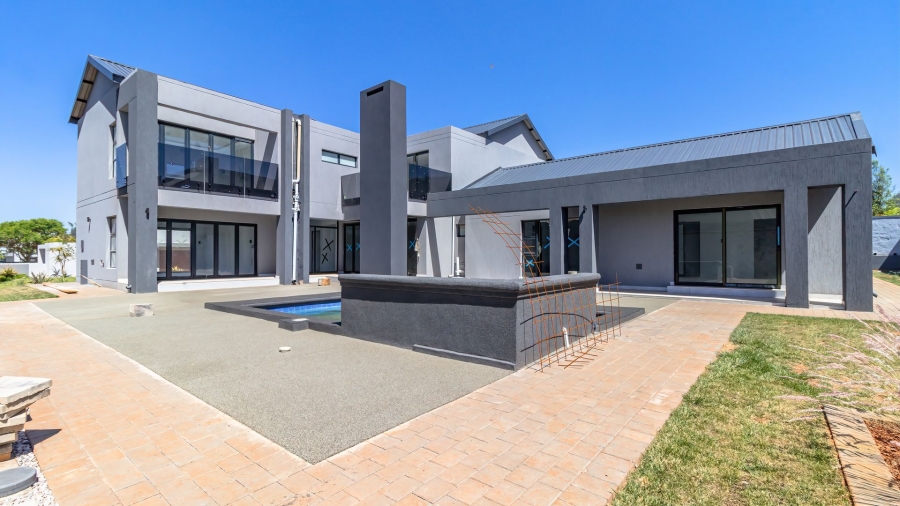5 Bedroom Property for Sale in Serengeti Lifestyle Estate Gauteng