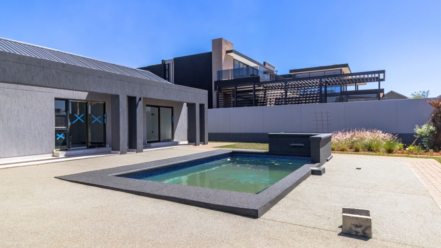 5 Bedroom Property for Sale in Serengeti Lifestyle Estate Gauteng