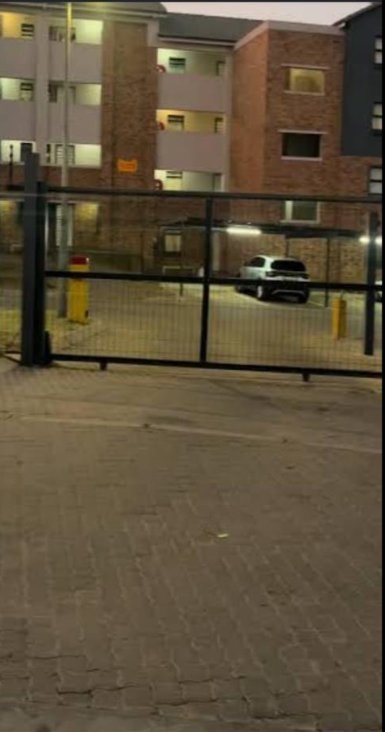 2 Bedroom Property for Sale in Clayville Gauteng