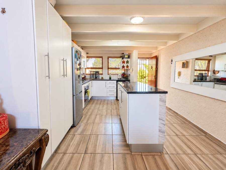 2 Bedroom Property for Sale in Sunninghill Gauteng