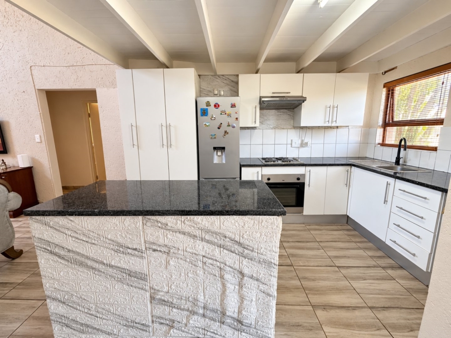 2 Bedroom Property for Sale in Sunninghill Gauteng