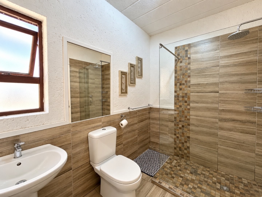 2 Bedroom Property for Sale in Sunninghill Gauteng