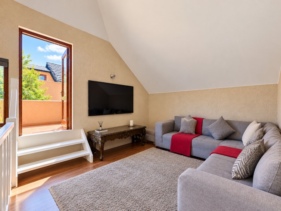 2 Bedroom Property for Sale in Sunninghill Gauteng