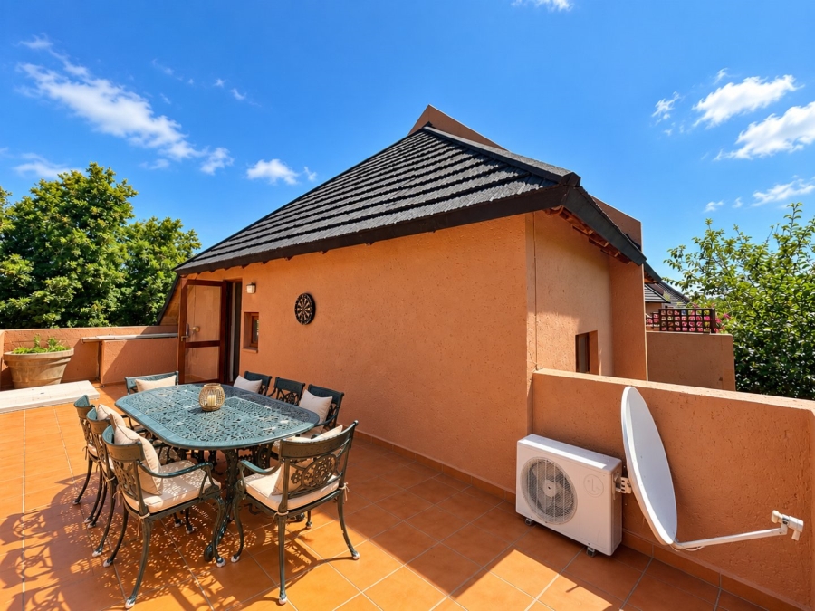2 Bedroom Property for Sale in Sunninghill Gauteng