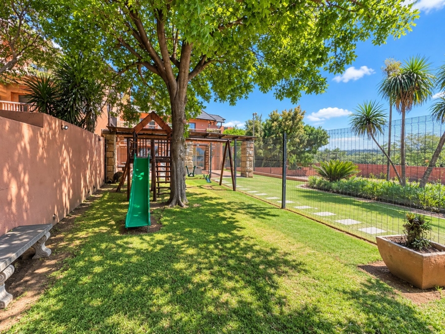 2 Bedroom Property for Sale in Sunninghill Gauteng