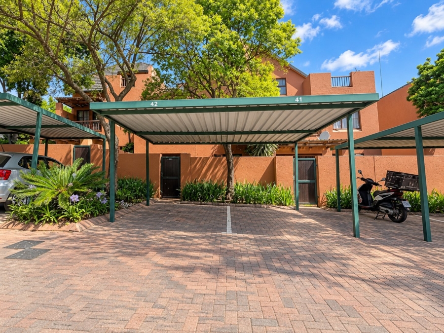 2 Bedroom Property for Sale in Sunninghill Gauteng