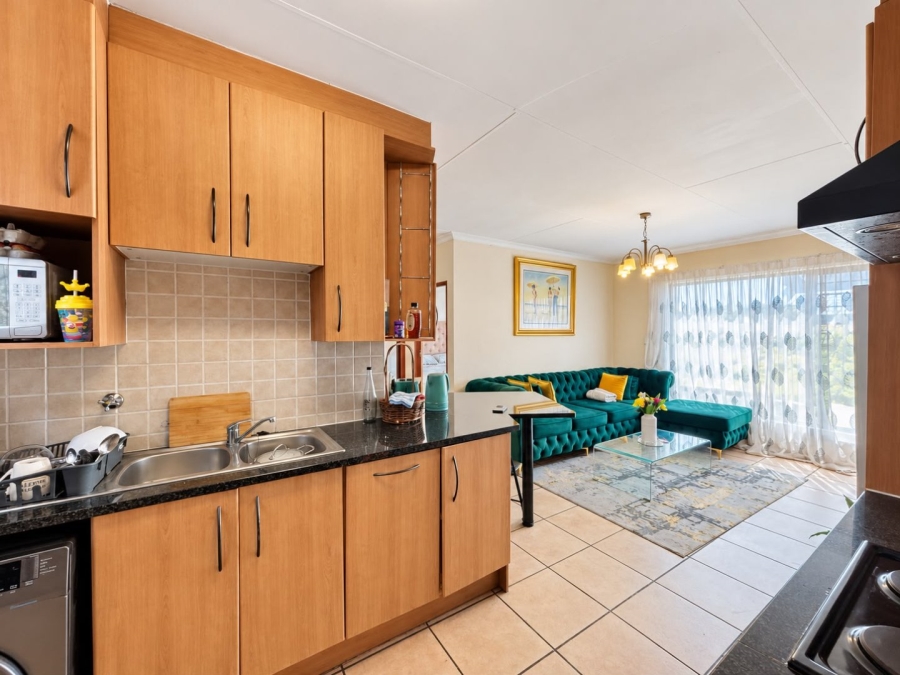 To Let 2 Bedroom Property for Rent in Fourways Gauteng