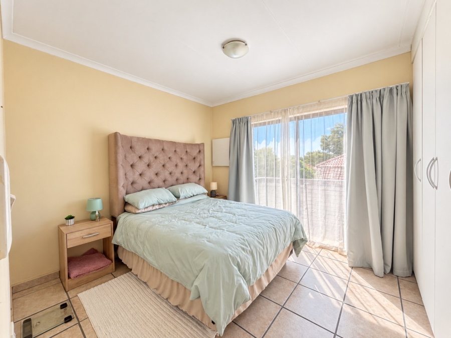 To Let 2 Bedroom Property for Rent in Fourways Gauteng