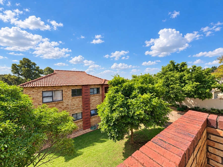 To Let 2 Bedroom Property for Rent in Fourways Gauteng