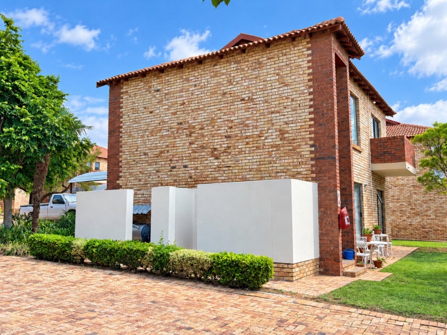 To Let 2 Bedroom Property for Rent in Fourways Gauteng