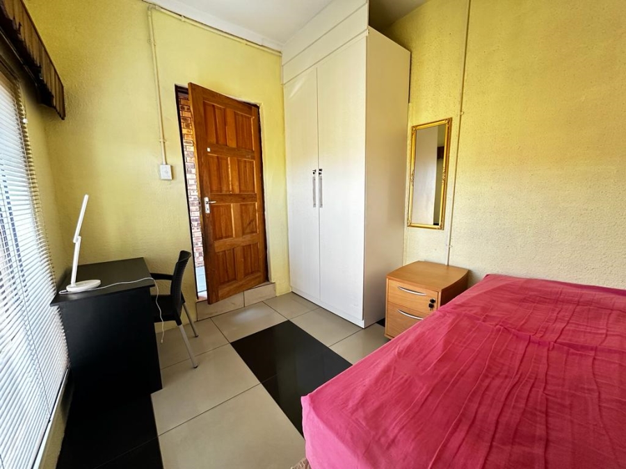 9 Bedroom Property for Sale in Diepkloof Gauteng