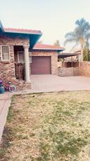 To Let 3 Bedroom Property for Rent in Amberfield Ridge Gauteng