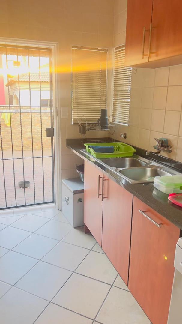 To Let 3 Bedroom Property for Rent in Amberfield Ridge Gauteng