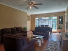 To Let 3 Bedroom Property for Rent in Die Hoewes Gauteng