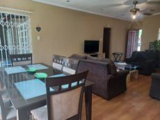 To Let 3 Bedroom Property for Rent in Die Hoewes Gauteng