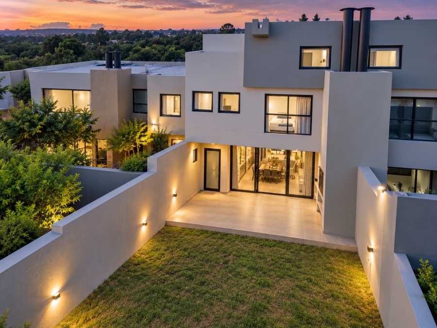 2 Bedroom Property for Sale in Lombardy Gauteng