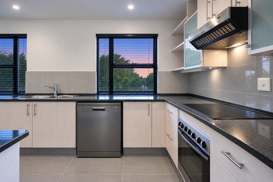 2 Bedroom Property for Sale in Lombardy Gauteng