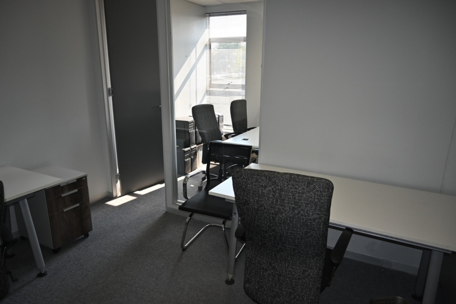 To Let Commercial Property for Rent in Die Hoewes Gauteng