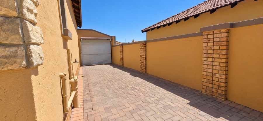4 Bedroom Property for Sale in Hughes Gauteng
