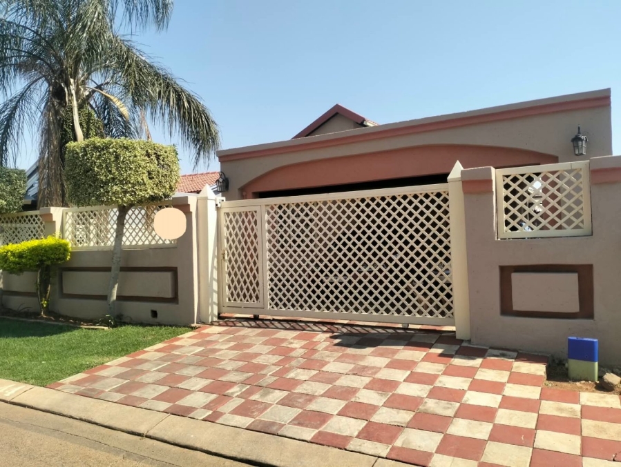  Bedroom Property for Sale in Danville Gauteng