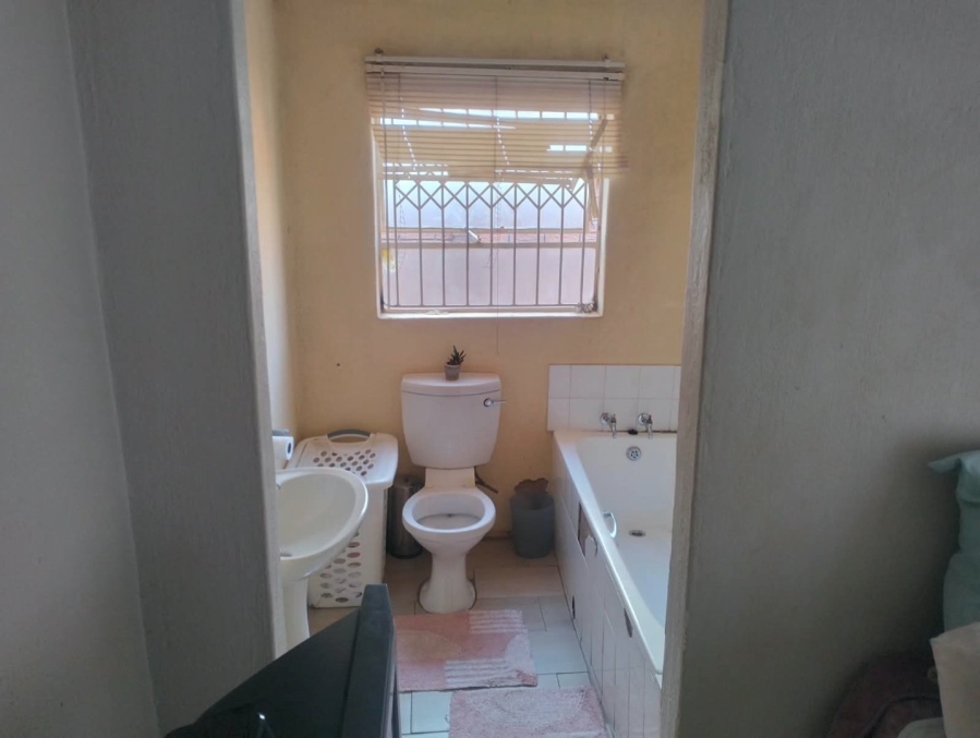  Bedroom Property for Sale in Danville Gauteng