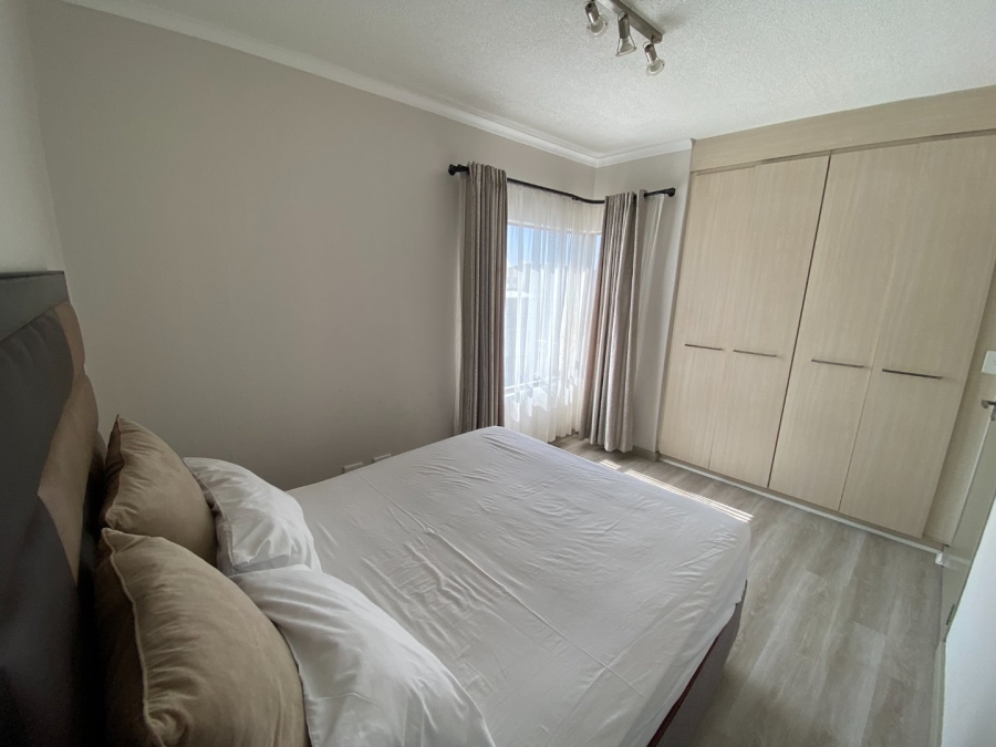 To Let 2 Bedroom Property for Rent in Fourways Gauteng