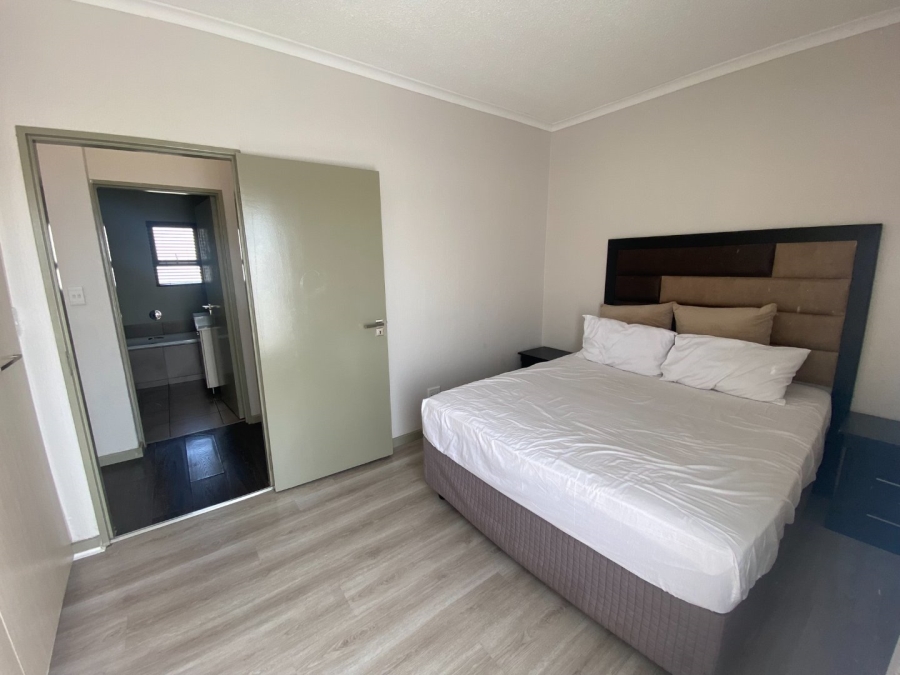 To Let 2 Bedroom Property for Rent in Fourways Gauteng