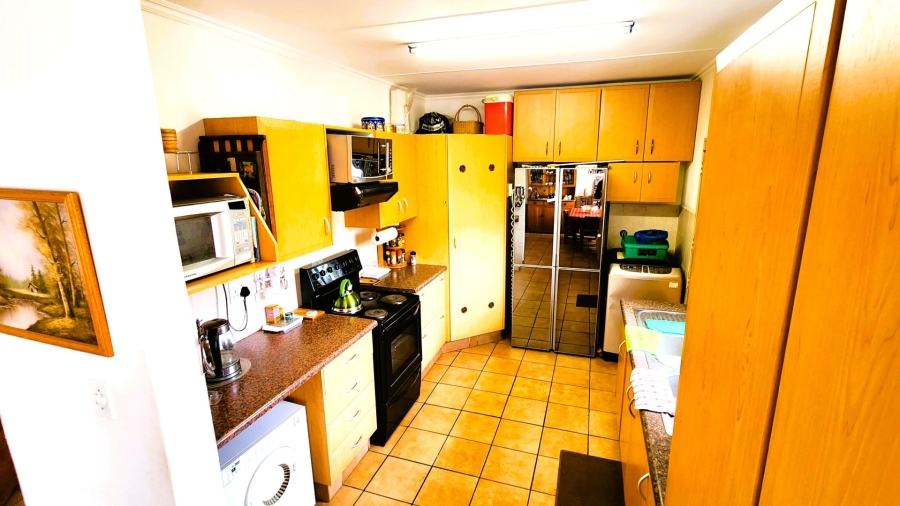 2 Bedroom Property for Sale in Kleinfontein A H Gauteng