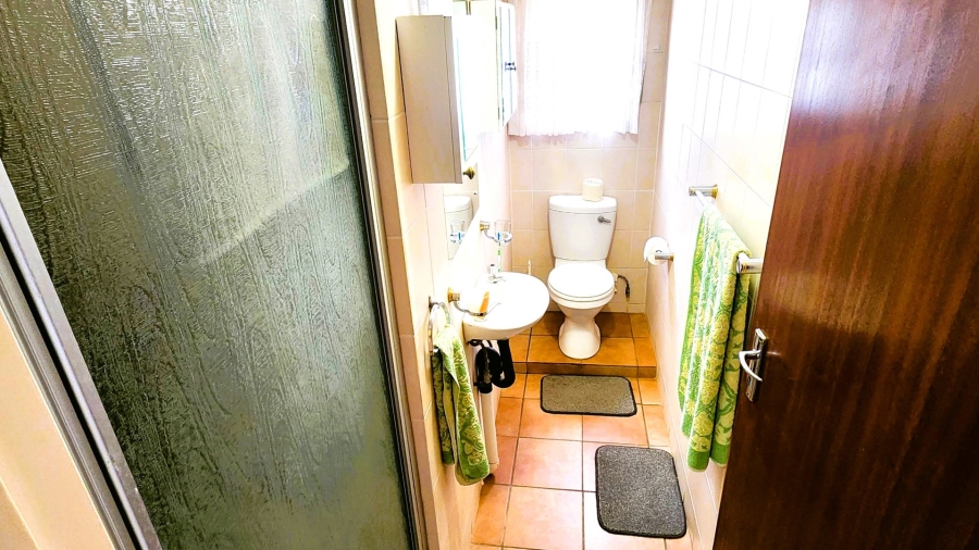2 Bedroom Property for Sale in Kleinfontein A H Gauteng
