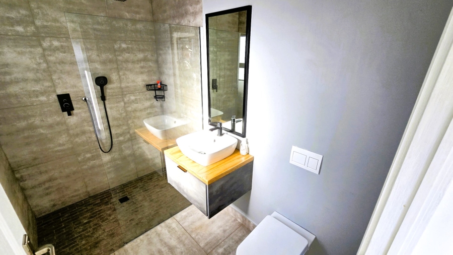 3 Bedroom Property for Sale in Kleinfontein A H Gauteng