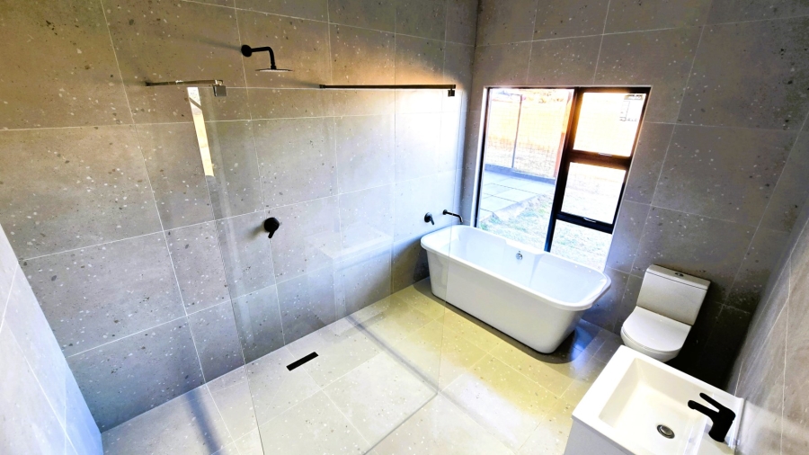 3 Bedroom Property for Sale in Kleinfontein A H Gauteng