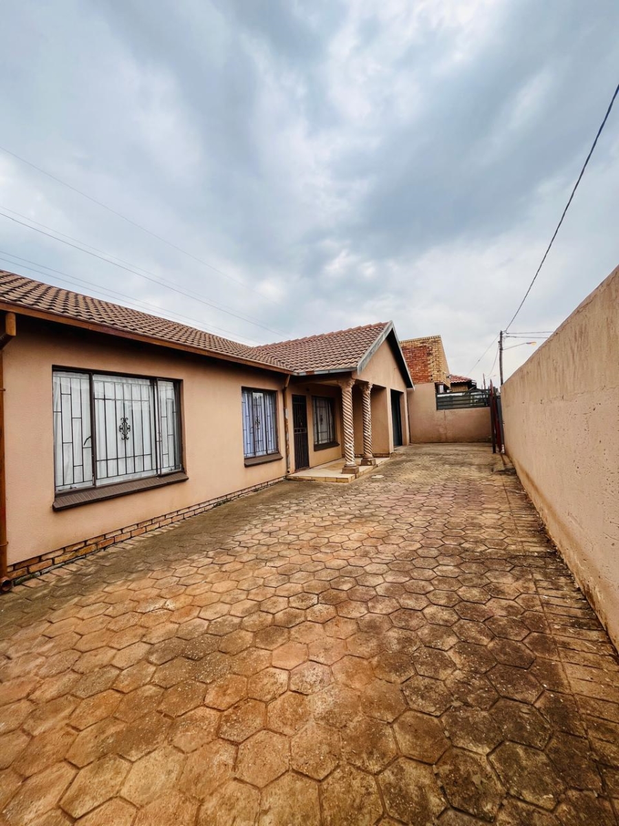 3 Bedroom Property for Sale in Atteridgeville Gauteng