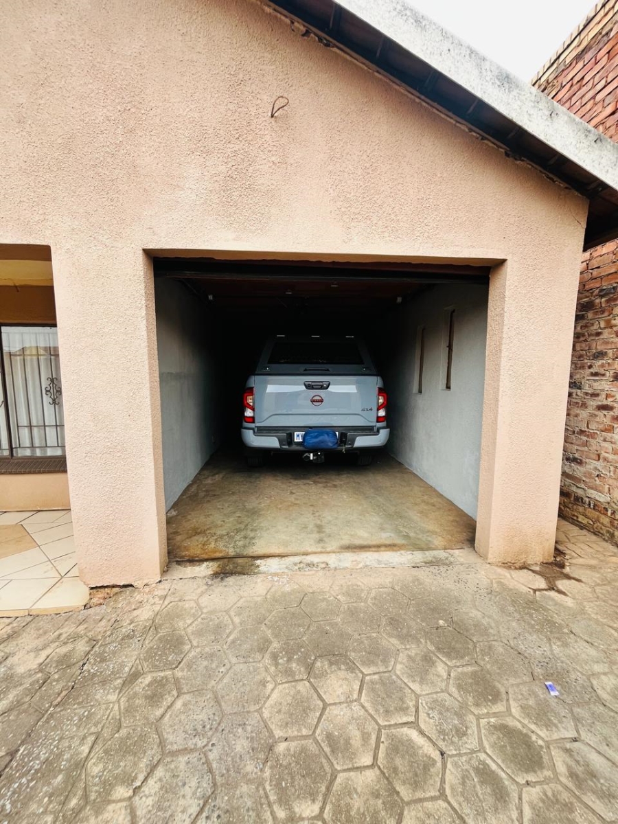 3 Bedroom Property for Sale in Atteridgeville Gauteng