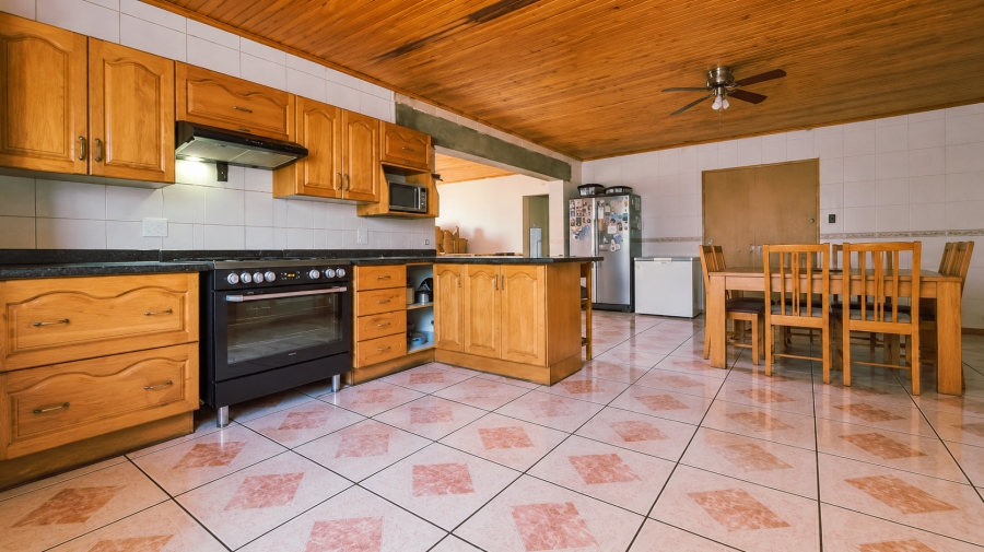 9 Bedroom Property for Sale in Helenarus Gauteng