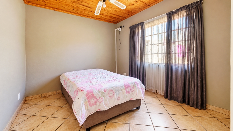 9 Bedroom Property for Sale in Helenarus Gauteng