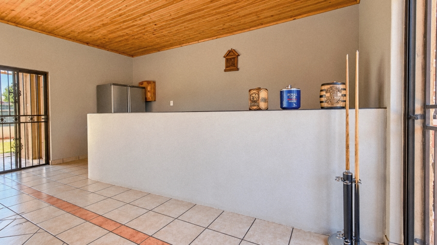 9 Bedroom Property for Sale in Helenarus Gauteng
