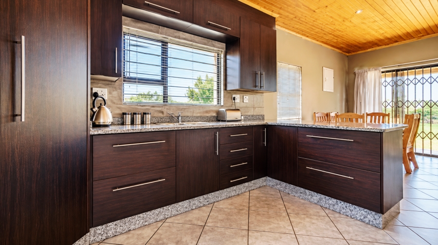 9 Bedroom Property for Sale in Helenarus Gauteng