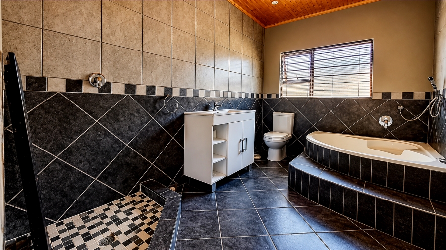 9 Bedroom Property for Sale in Helenarus Gauteng