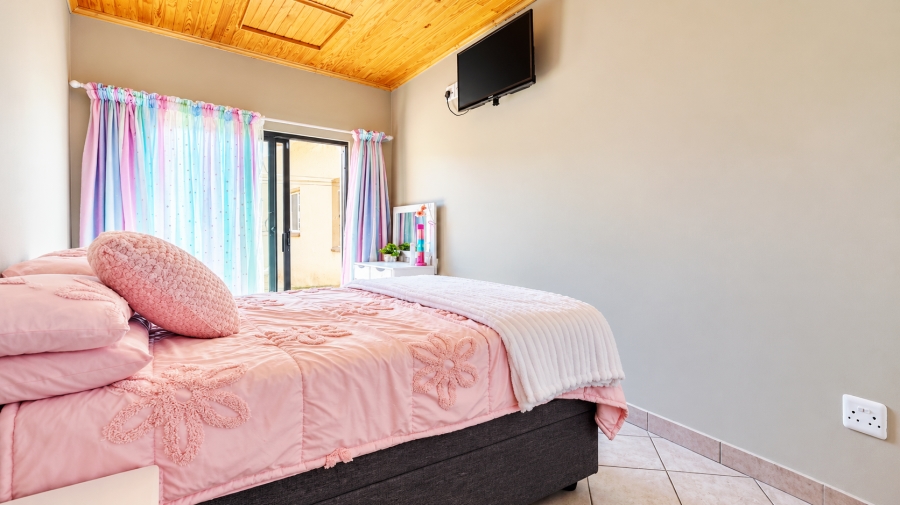9 Bedroom Property for Sale in Helenarus Gauteng