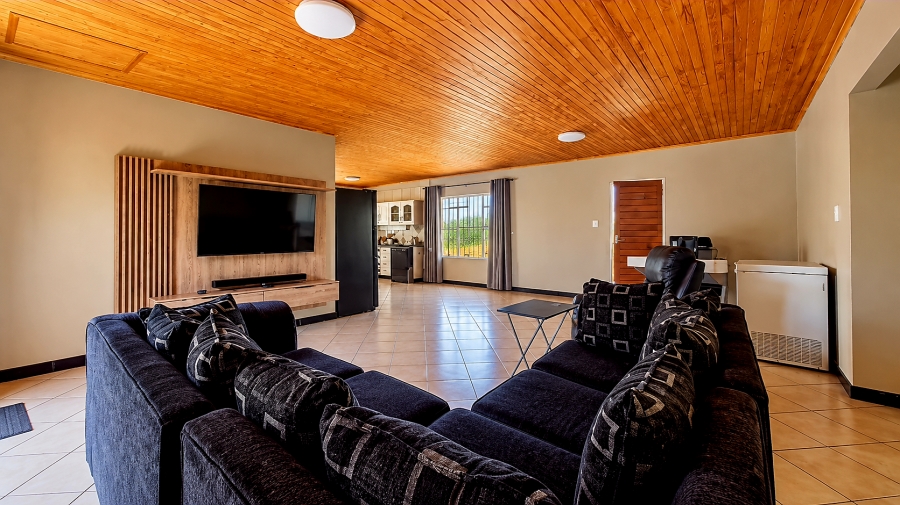 9 Bedroom Property for Sale in Helenarus Gauteng