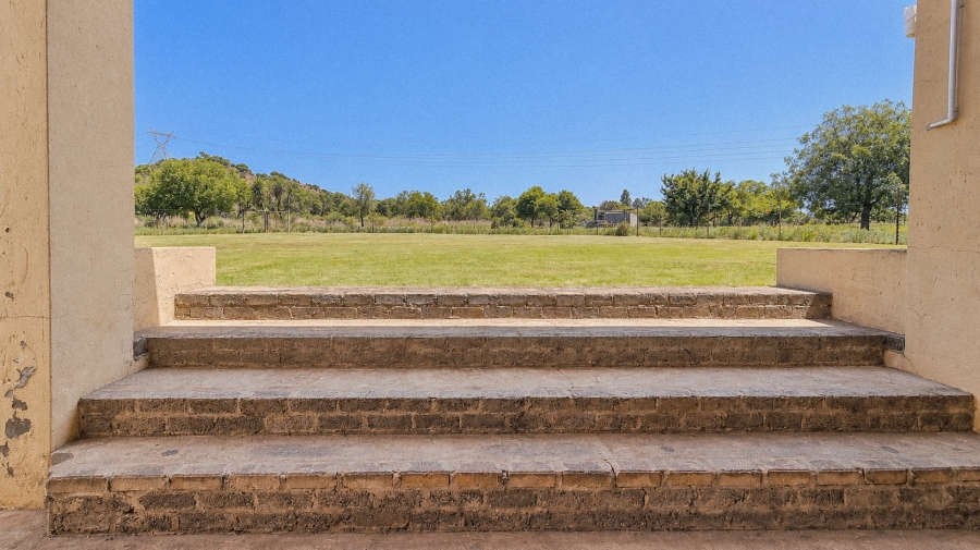 9 Bedroom Property for Sale in Helenarus Gauteng