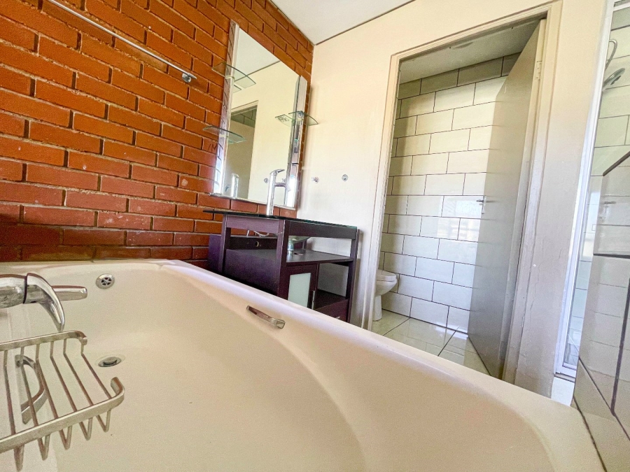 4 Bedroom Property for Sale in Braamfontein Gauteng
