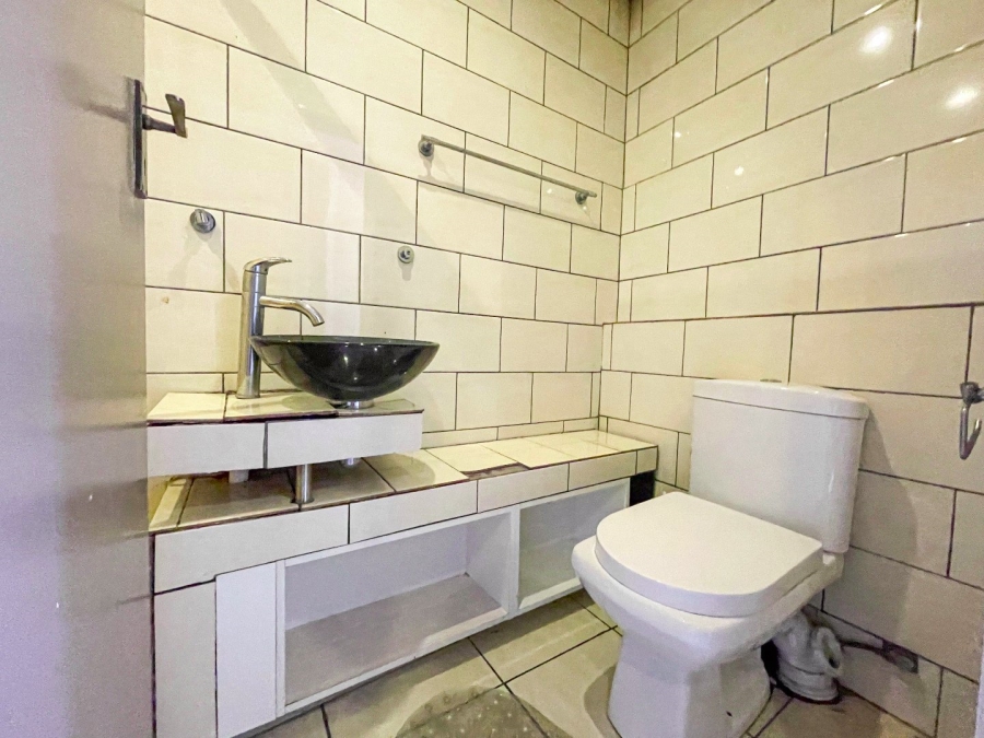 4 Bedroom Property for Sale in Braamfontein Gauteng