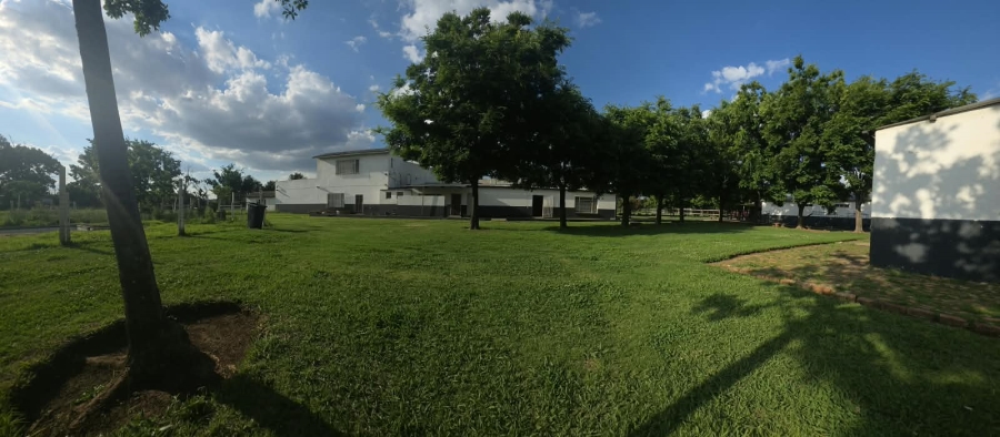 Commercial Property for Sale in Eikenhof Gauteng