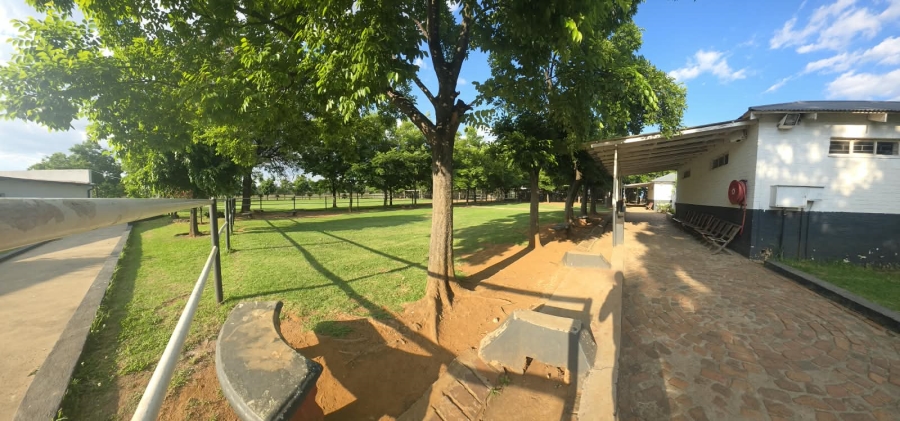 Commercial Property for Sale in Eikenhof Gauteng