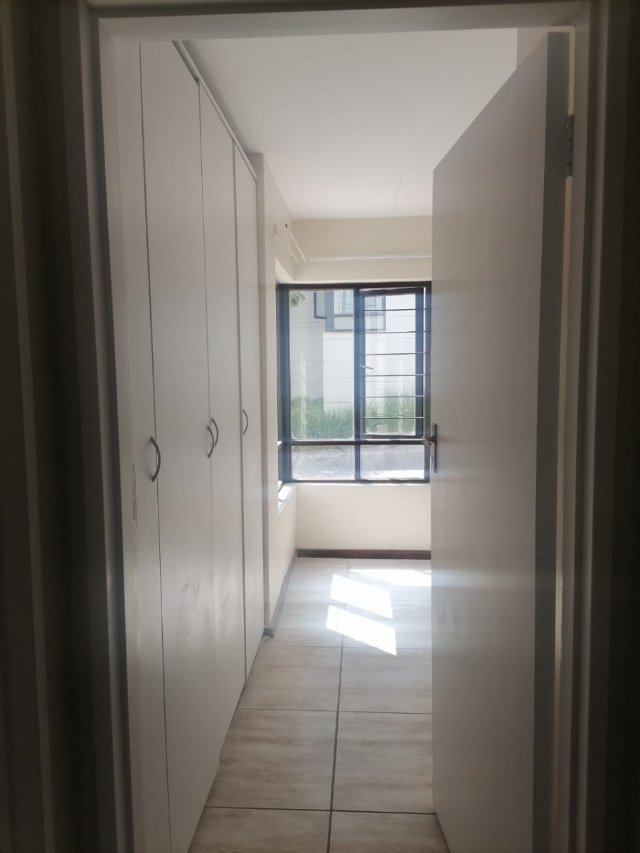 To Let 2 Bedroom Property for Rent in Noordwyk Gauteng