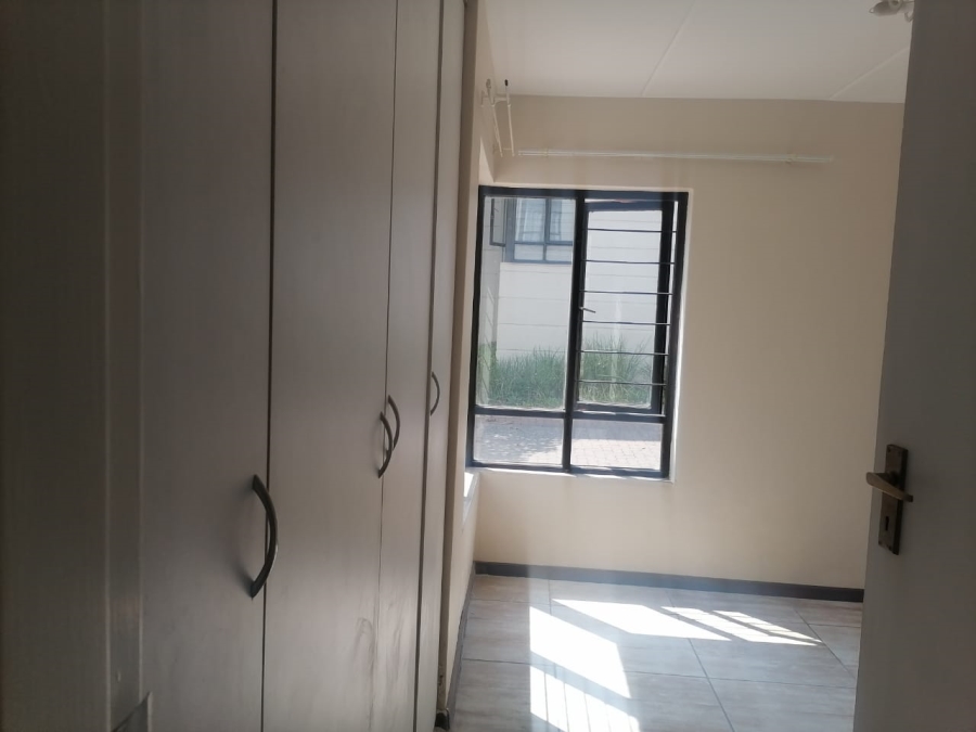To Let 2 Bedroom Property for Rent in Noordwyk Gauteng