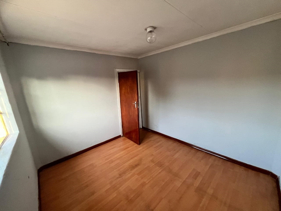 2 Bedroom Property for Sale in Daveyton Gauteng