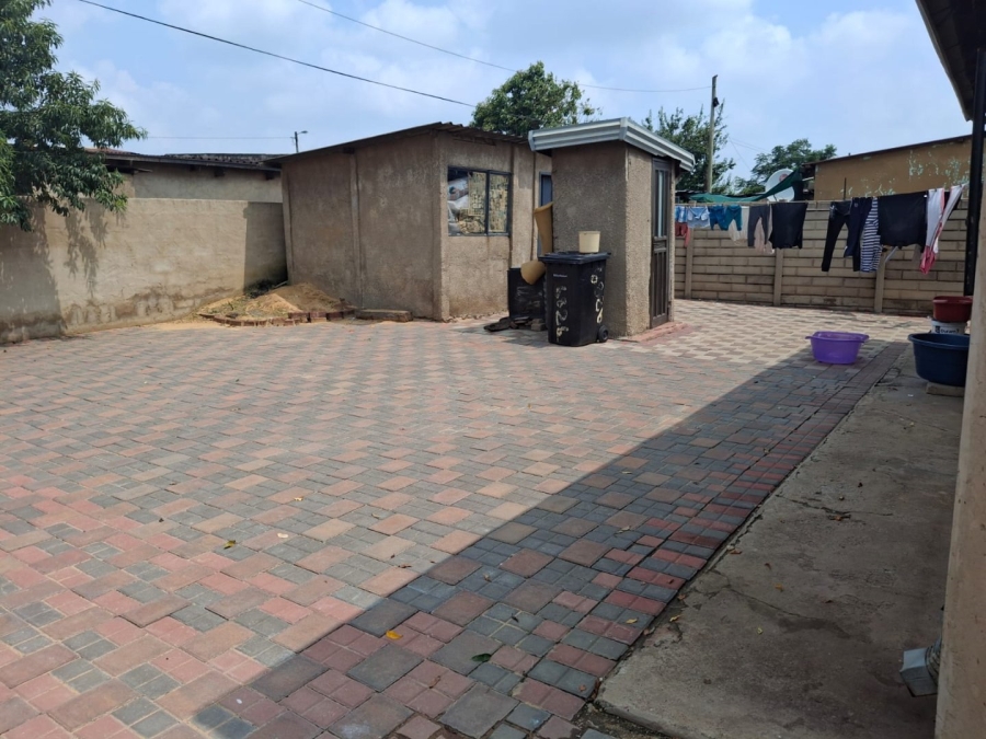 2 Bedroom Property for Sale in Daveyton Gauteng